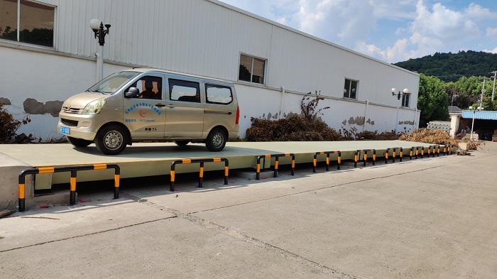 3x21m汽車衡助力進出貨物實時稱重 數據打印記錄存儲 3x21m汽車衡助力進出貨物實時稱重 數據打印記錄存儲